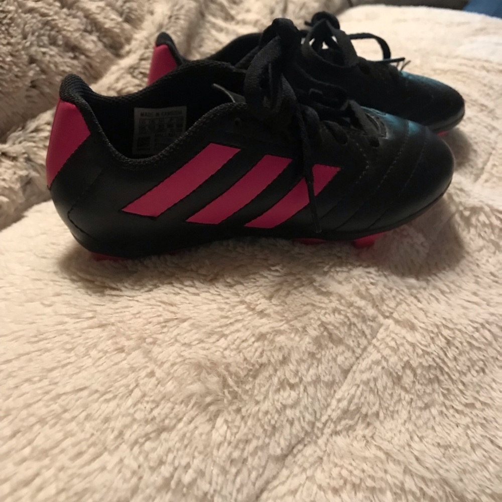 Adidas girls soccer cleats